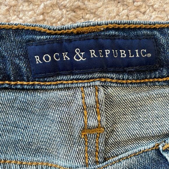 Rock & Republic Womens Size 10 M Distressed Jeans Stretch Straight Leg Faded - Picture 4 of 12